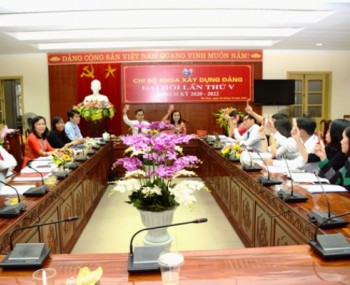 ĐẠI HỘI CHI BỘ KHOA XÂY DỰNG ĐẢNG NHIỆM KỲ 2020 - 2022 THÀNH CÔNG TỐT ĐẸP