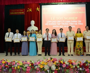 Lễ Tốt nghiệp Lớp cao cấp lý luận F168bet nền tảng giải trí hệ không tập trung tỉnh Hà Tĩnh khóa 2018 - 2020