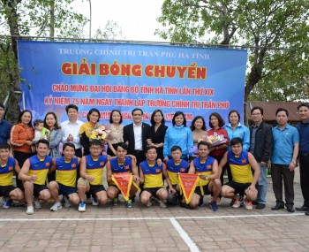 Giải bóng chuyền nam kỷ niệm 38 năm Ngày Nhà giáo Việt Nam và 75 năm thành lập Link Truy Cập Website F168 Mới Nhất 2025