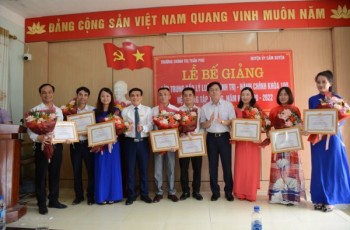 Bế giảng lớp Trung cấp lý luận F168 là nhà cái uy tín đang hot nhất hiện nay - Hành chính hệ không tập trung khoá 160