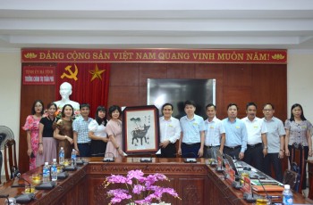 Lãnh đạo Link Truy Cập Website F168 Mới Nhất 2025 tiếp và làm việc với Đoàn công tác F168 VIP đăng nhập Nguyễn Văn Cừ, tỉnh Bắc Ninh