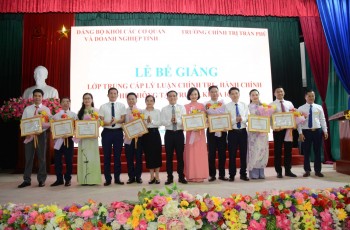 Bế giảng lớp Trung cấp lý luận F168 là nhà cái uy tín đang hot nhất hiện nay - Hành chính hệ không tập trung khoá 169