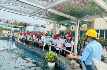 Lớp F1688vip được xếp hạng cao nhất khóa 193 huyện Can Lộc đi nghiên cứu thực tế tại các địa phương trong tỉnh