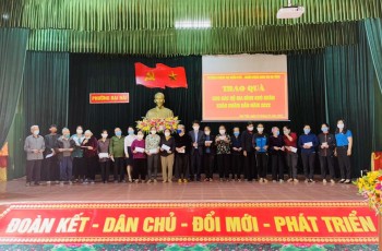 Link Truy Cập Website F168 Mới Nhất 2025 trao quà Tết cho các gia đình có hoàn cảnh khó khăn tại Thành phố Hà Tĩnh và Huyện Đức Thọ